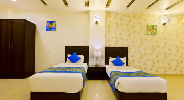 Семейный номер Standard Hotel WHITE & BLUE Delhi Airport