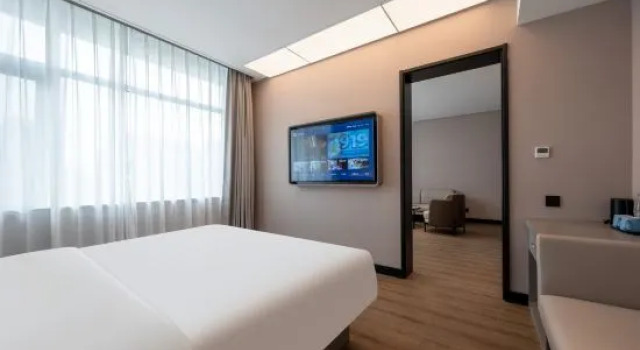 Люкс Luxury HanTing Hotel (Zhangqiu Mingshui Gucheng )