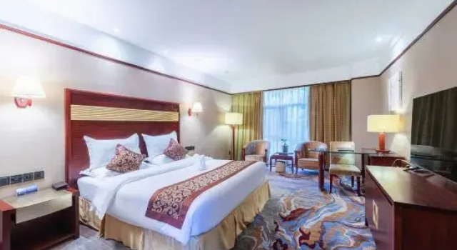 Люкс GuiYang NanTian Hotel