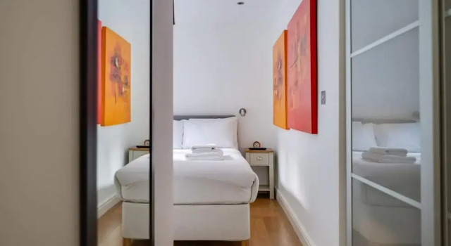 Lovely Charing Cross Apartment, Забронировать Апартаменты/квартира Апартаменты Лондона, рядом с Памятник «Боудикка и ее дочери», Апартаменты/квартира