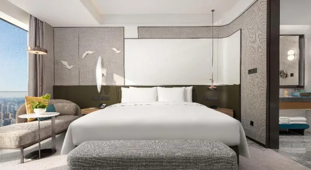 Полулюкс Crowne Plaza Jinan Runhua by IHG