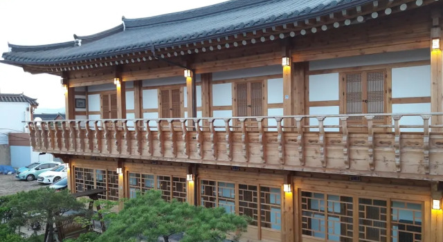 Hwangnam Gotaek Keumseulchae