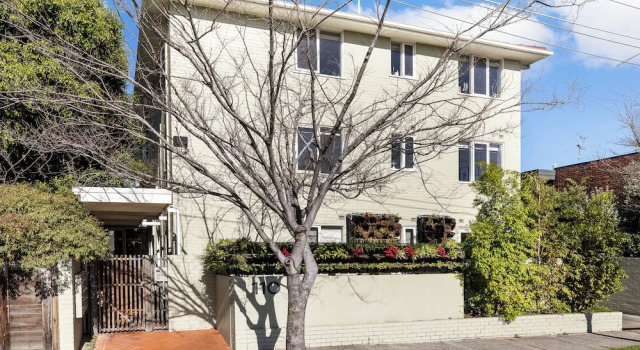 Windsor Apartments by Urban Rest, Book Apartment Melbourne 