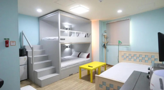 Standart çift kişilik aile oda Midtown Hostel