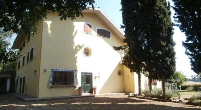 Villa Epizephyria, Prenota Villa Ville a Lazio, Villa