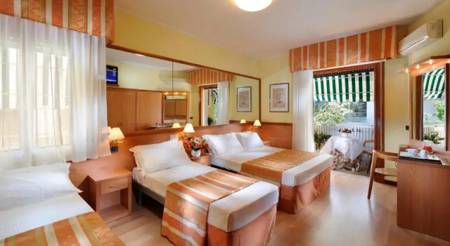 Четырёхместный номер Standard Hotel Al Prater