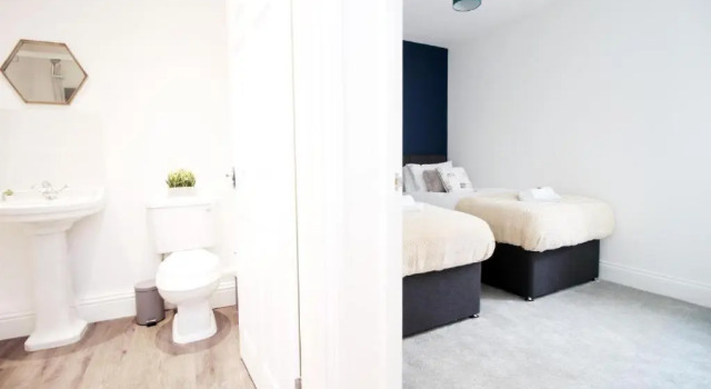 16 North Road Flat 1 by Mia Living Free Parking On Site