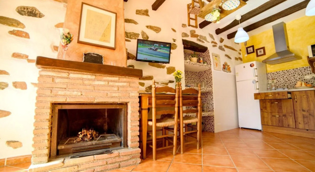 House With one Bedroom in Laroya, With Wonderful Mountain View, Pool A, Prenota Casa vacanze Laroya Almería