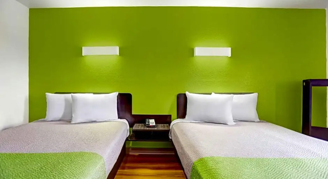 Четырёхместный номер Standard Motel 6 Moriarty, NM