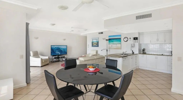 Номер Luxury Coolum Seaside Apartments