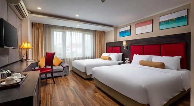 Четырёхместный номер с видом на город Beryl Charm Hotel & Spa