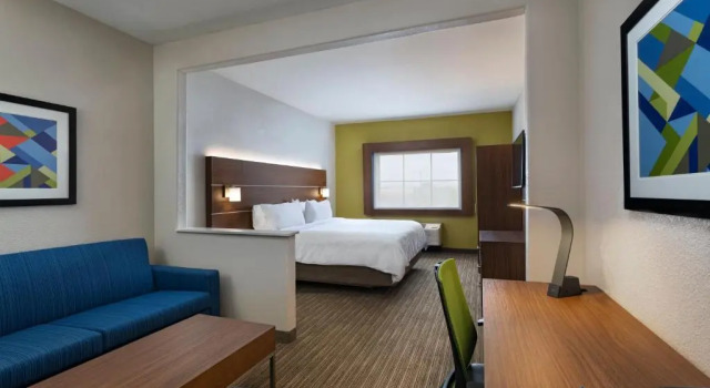 Двухместный полулюкс Holiday Inn Express Hotel & Suites Cedar Park by IHG