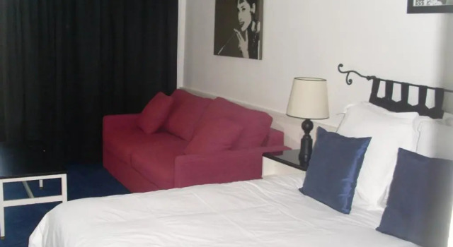 Le Relais Des Chartreux, Забронировать Отель Соль-ле-Шартре Essonne