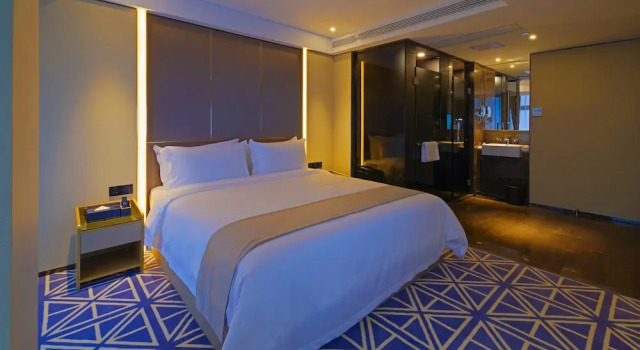 Люкс Superise Hotel