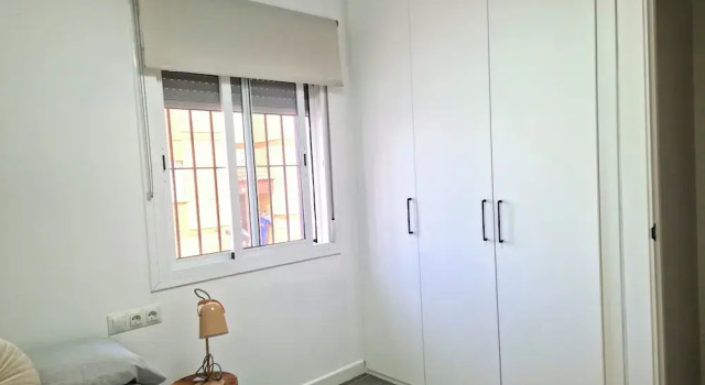 3 Bed Apt Sleep 6 - Pets, Balcony, Parking, Wifi