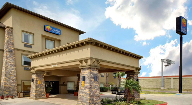 Номер Standard Comfort Inn & Suites Donna near I-2