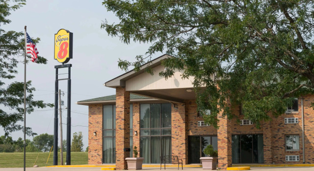 Super 8 by Wyndham Staunton, Buchen Sie Hotel Hotels in Illinois mit Parkplatz, Parkplätze