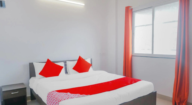 OYO 79064 Sayee Hospitality, Забронировать Отель Отели штата Махараштры 3 звезды, 3*