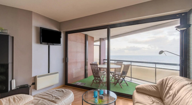 Welcoming apartment in Blankenberge with sea-views, Rezerwuj Apartament Hotele w Bruksela z parkingiem, Parking