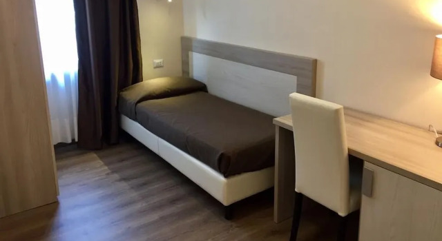 Номер Standard с балконом Hotel Mercedes