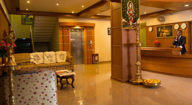 Hotel Geethu International, Buchen Sie Hotel Poovar Kerala