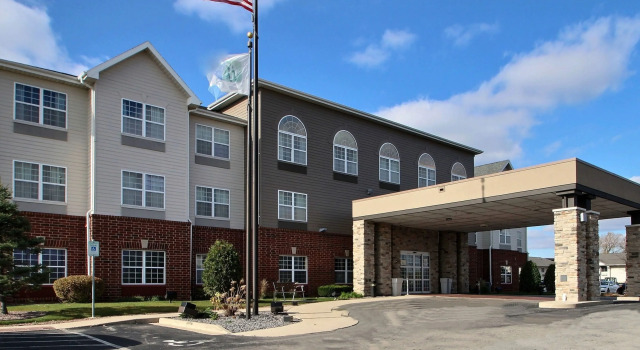 Holiday Inn Express Hotel & Suites Milwaukee Airport by IHG, Varaa Hotelli Milwaukee Wisconsin