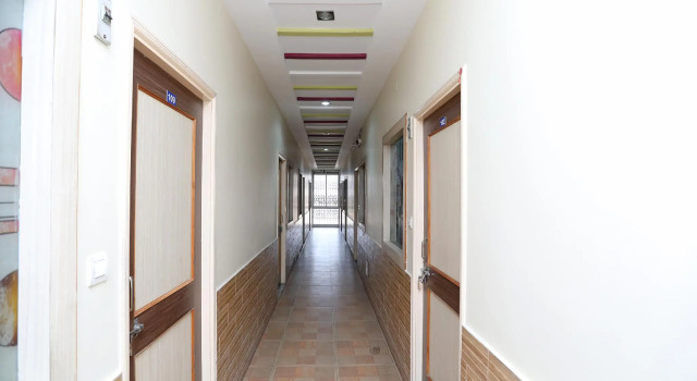 OYO 30598 Hotel Rudra Palace, Rezervovat Hotel Rišikéš Uttarakhand