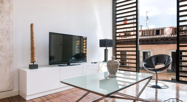 Chueca Apartments - Dúplex en el Centro de Madrid, Забронировать Апартаменты/квартира центр города Мадрид, рядом с Дом-музей Лопе де Вега