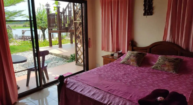 Hidden Holiday House, Rezervovat Hotel Hotely v Central Thailand se snídaní, Snídaně