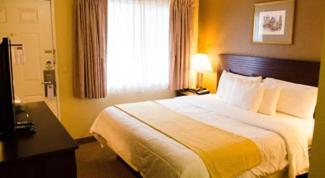 Quality Inn & Suites, Забронировать Отель Левенуэрт Leavenworth Ski