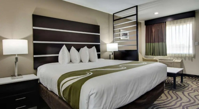 Люкс Quality Inn & Suites Athens University Area