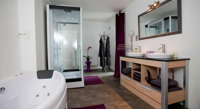 Люкс с балконом B&B Luxe Suites 1-2-3