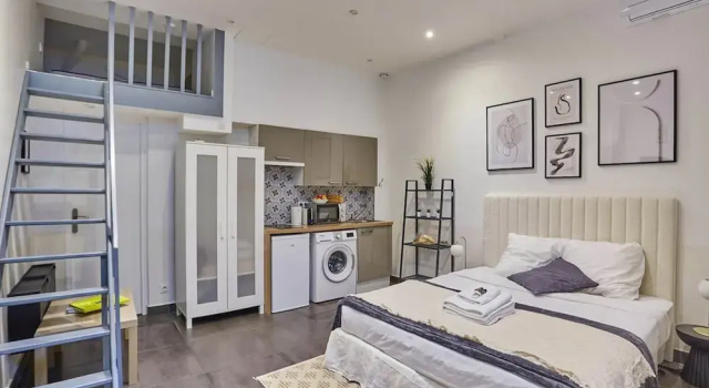 Апартаменты Charming Studio Center of Paris Montmartre