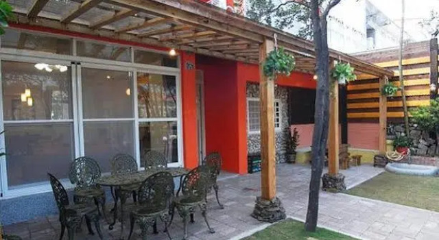 Dong Fong Garden Hostel, Забронировать Хостел Хостелы Хенгчун, Хостел