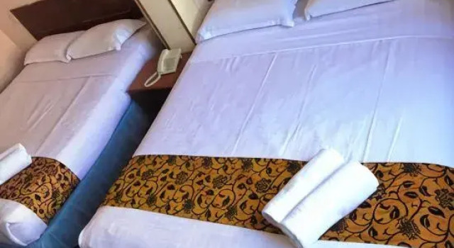 Четырёхместный номер Standard Hotel K T Mutiara