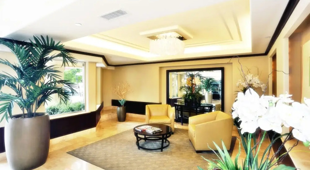 Luxury Suites - Heart of Beverly Hills
