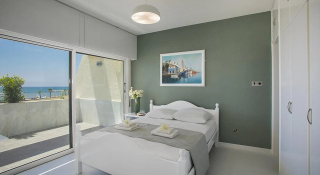 Lordos Sunshore Beachfront Suite
