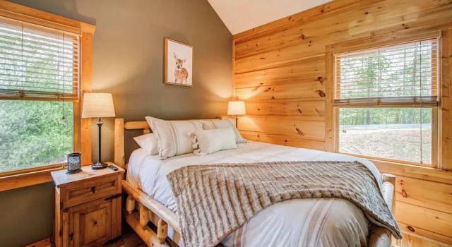 Four Bear Hideaway Coosawattee River Resort!, Buchen Sie Hotel Ellijay 