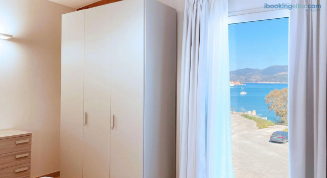 Fronte Mare Suites - Apartment (E) - Elegant new apartment on 2 levels in Portoferraio-Fronte Mare Suites - Quadri (E), Book Lejlighed Lejligheder i Portoferraio, Lejlighed