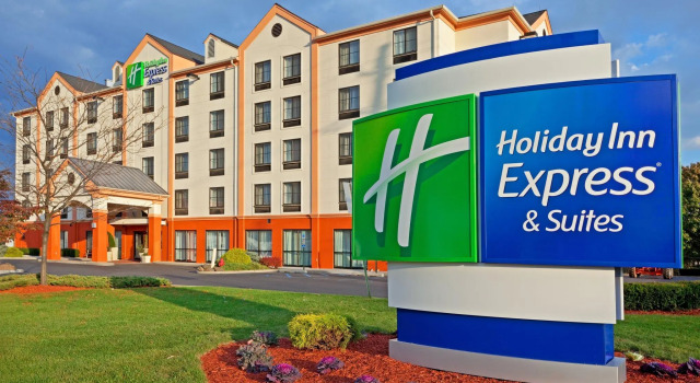 Holiday Inn Express Hotel & Suites Meadowlands Area by IHG