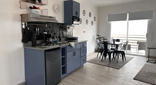 Семейный люкс с балконом и с видом на океан Las Mariposas Mini Suites