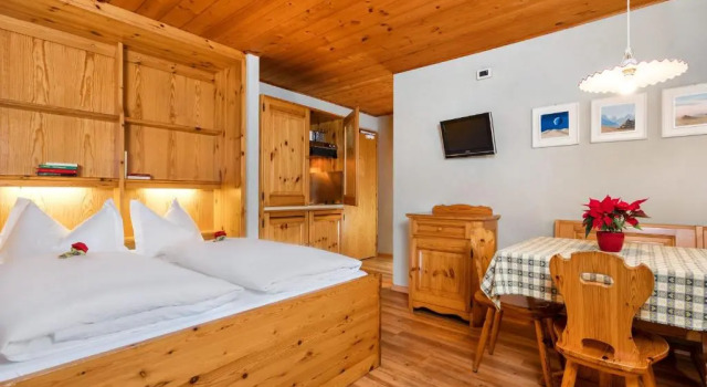 Студия Apartments Antares