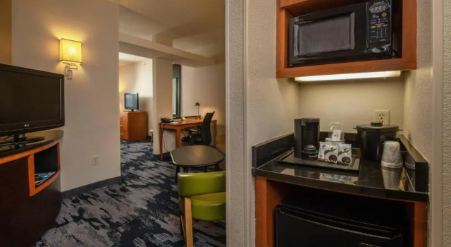 Двухместная студия Fairfield Inn and Suites by Marriott Harrisonburg