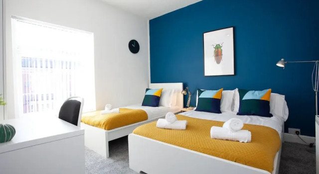 Коттедж с 3 комнатами Salford House