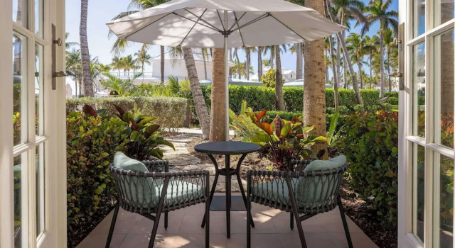 Номер Standard с видом на бассейн Casa Marina Key West, Curio Collection by Hilton