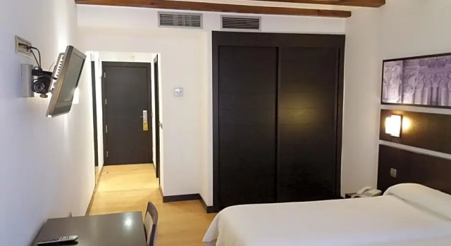 Трёхместный номер Standard Hotel Rey Sancho