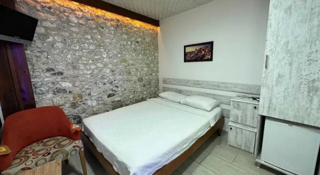 Morkoyun Taş Ev, Rezerwuj Hotel Hotele w Karaburun z parkingiem, Parking