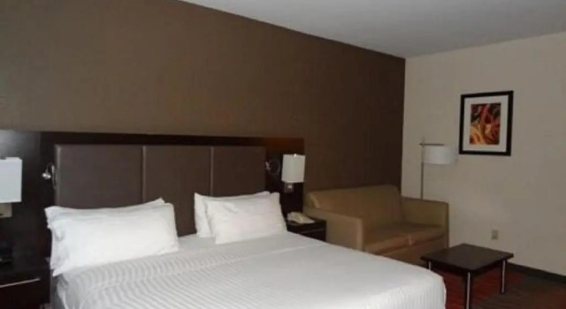 Номер Standard Holiday Inn Express Hotel & Suites Columbus-Groveport by IHG
