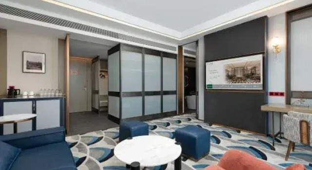 Люкс Deluxe Guiyang North Railway Station West Square Madison Hotel