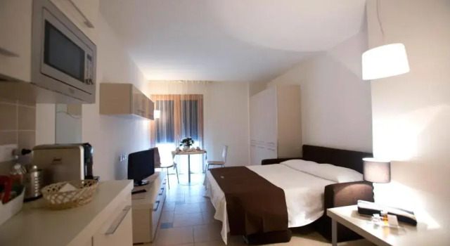 Студия Lacroma Aparthotel